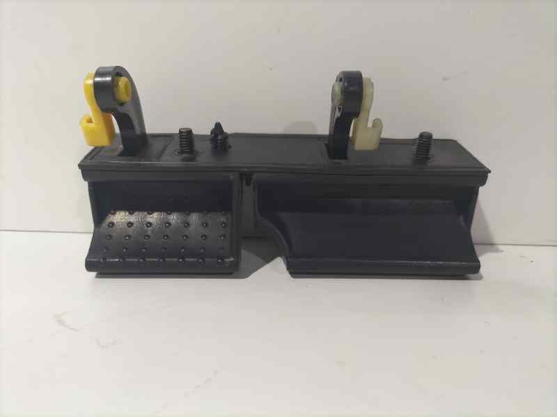 Recambio de maneta exterior porton para hyundai tucson (jm) 2.0 crdi style referencia OEM IAM 812602E000 81593 
