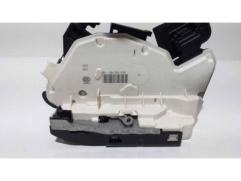 Recambio de cerradura puerta trasera izquierda para volkswagen golf vii lim. gtd bluemotion referencia OEM IAM 5K4839015R 60678 