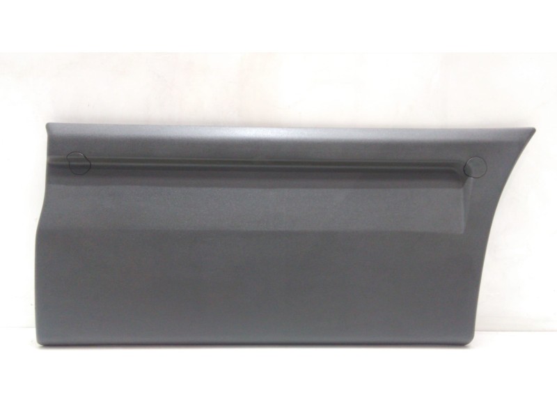 Recambio de molduras delanteras para iveco daily caja cerrada (1999 =>) 35 - c 13 caja cerrada, techo elevado referencia OEM IAM