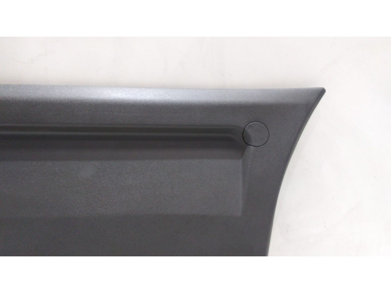 Recambio de molduras delanteras para iveco daily caja cerrada (1999 =>) 35 - c 13 caja cerrada, techo elevado referencia OEM IAM