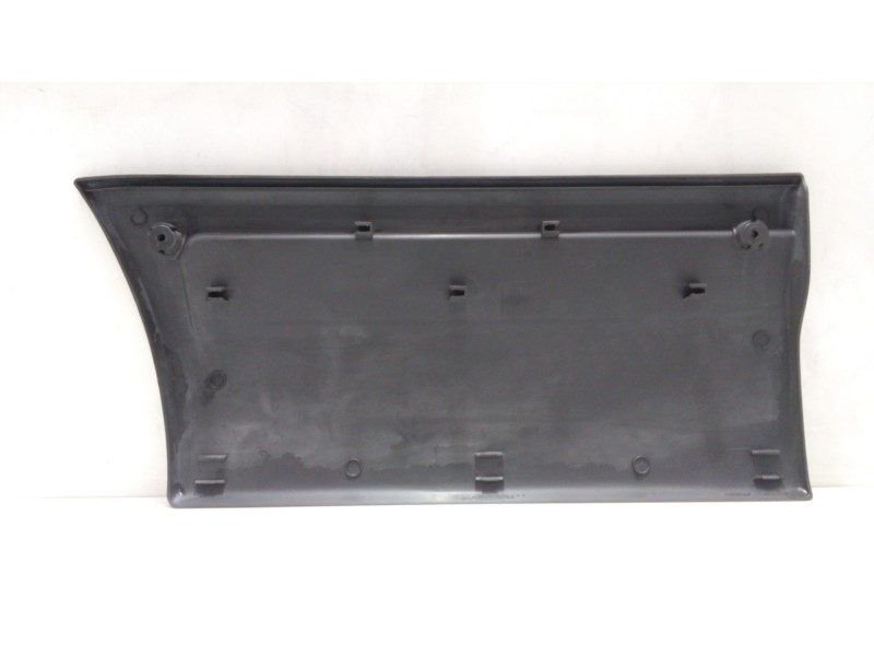 Recambio de molduras delanteras para iveco daily caja cerrada (1999 =>) 35 - c 13 caja cerrada, techo elevado referencia OEM IAM