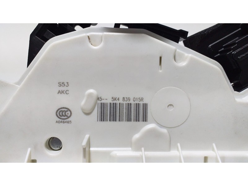 Recambio de cerradura puerta trasera izquierda para volkswagen golf vii lim. gtd bluemotion referencia OEM IAM 5K4839015R 60678 