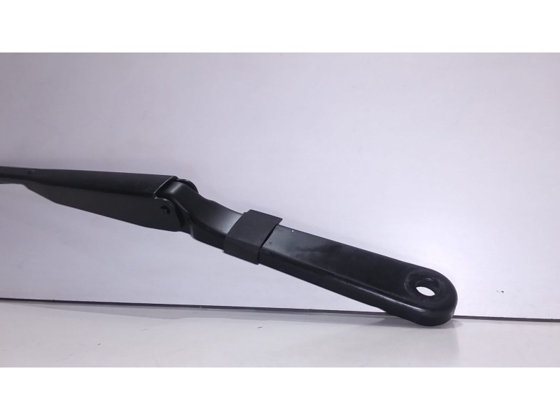 Recambio de brazo limpia delantero izquierdo para iveco daily caja cerrada (1999 =>) 35 - c 13 caja cerrada, techo elevado refer