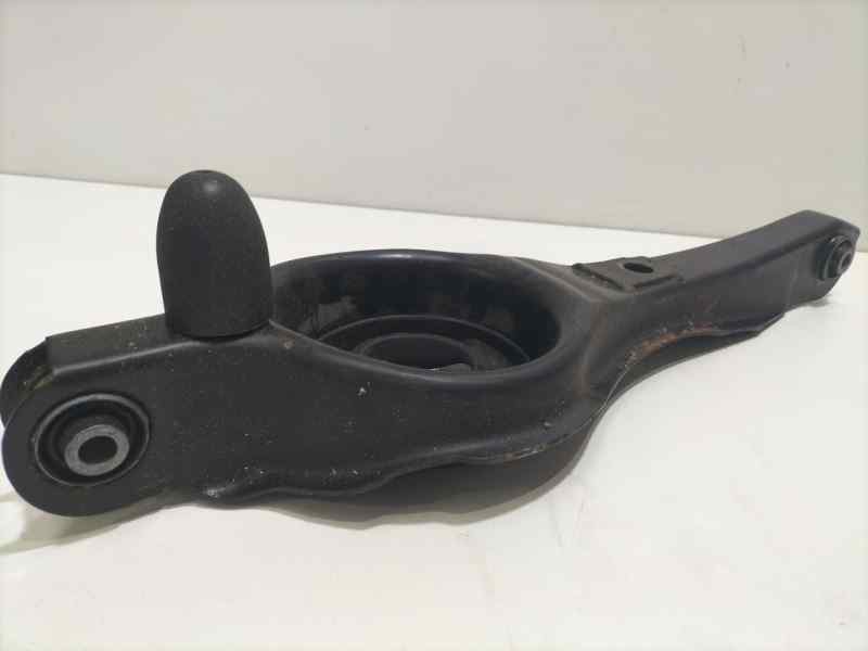 Recambio de brazo suspension inferior trasero izquierdo para ford focus berlina (cap) ghia referencia OEM IAM HWDA 83133 