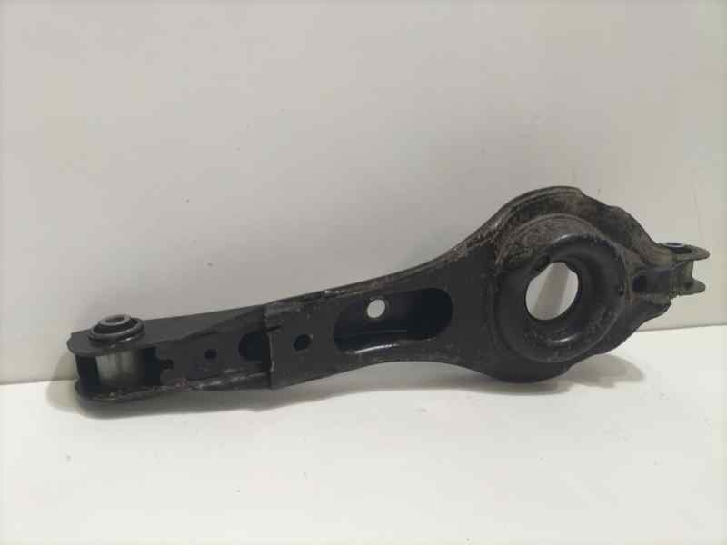 Recambio de brazo suspension inferior trasero izquierdo para ford focus berlina (cap) ghia referencia OEM IAM HWDA 83133 