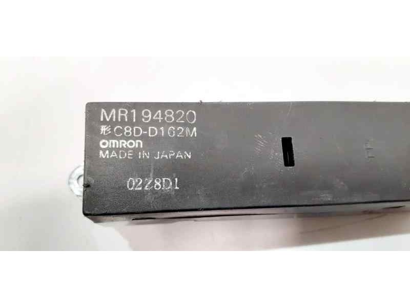 Recambio de mando elevalunas trasero izquierdo para mitsubishi montero sport (k90) 2.5 td gls referencia OEM IAM MR194820 44006 