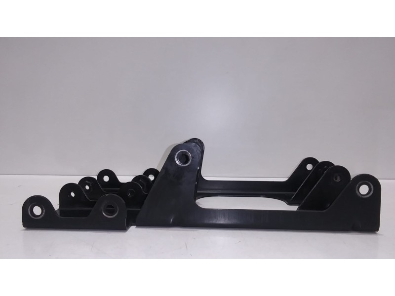 Recambio de soporte radiador para iveco daily caja cerrada (1999 =>) 35 - c 13 caja cerrada, techo elevado referencia OEM IAM 81