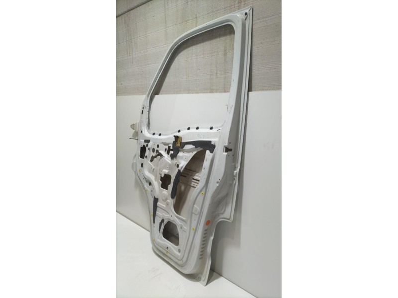 Recambio de puerta delantera derecha para iveco daily caja cerrada (1999 =>) 35 - c 13 caja cerrada, techo elevado referencia OE