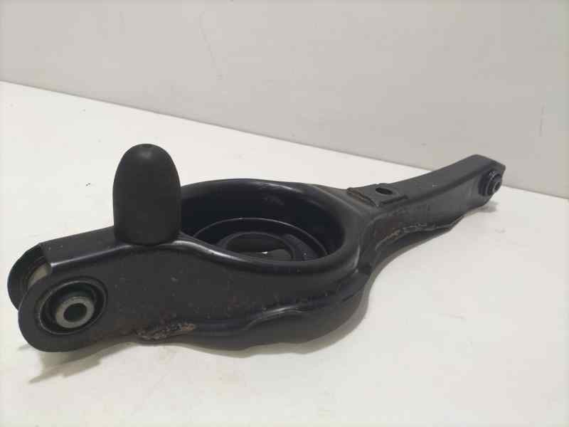 Recambio de brazo suspension inferior trasero derecho para ford focus berlina (cap) ghia referencia OEM IAM HWDA 83136 