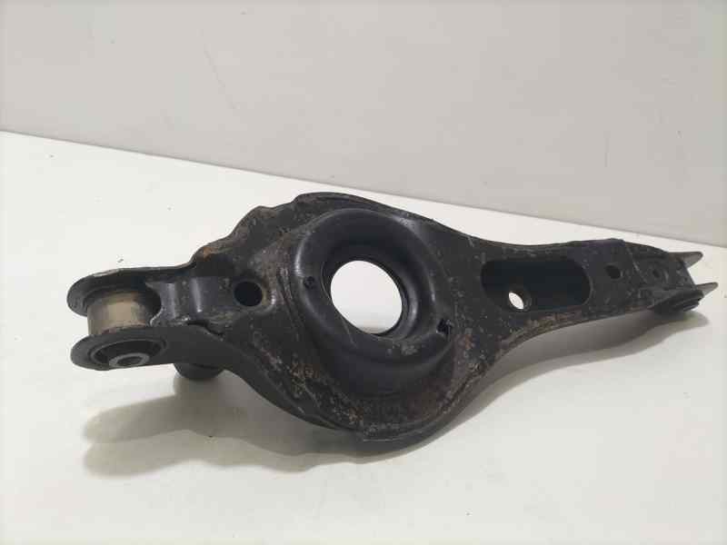 Recambio de brazo suspension inferior trasero derecho para ford focus berlina (cap) ghia referencia OEM IAM HWDA 83136 