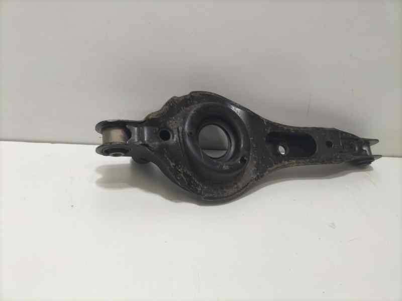 Recambio de brazo suspension inferior trasero derecho para ford focus berlina (cap) ghia referencia OEM IAM HWDA 83136 