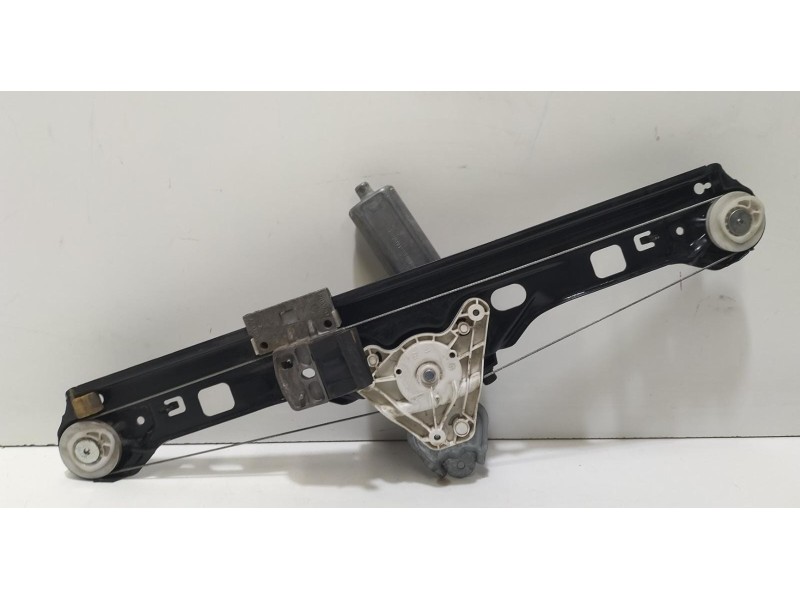 Recambio de elevalunas trasero derecho para mercedes-benz clase c (w203) berlina 2.7 cdi 20v cat referencia OEM IAM 0130822007 7