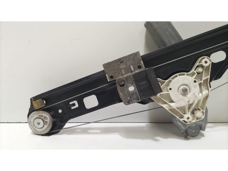 Recambio de elevalunas trasero derecho para mercedes-benz clase c (w203) berlina 2.7 cdi 20v cat referencia OEM IAM 0130822007 7
