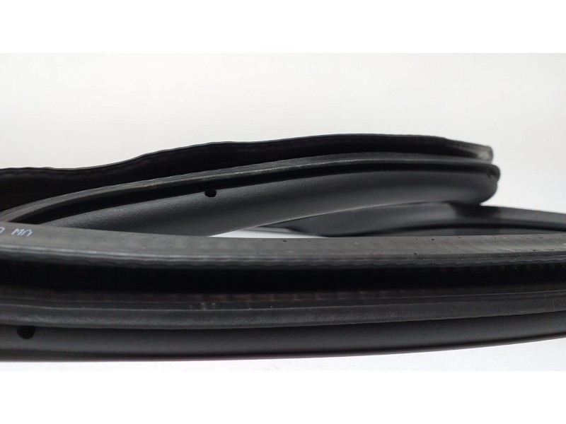 Recambio de goma contorno para volkswagen golf vii lim. gtd bluemotion referencia OEM IAM 5G6867914 60769 