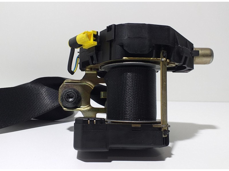 Recambio de cinturon seguridad trasero izquierdo para mercedes-benz clase m (w163) 230 (163.136) referencia OEM IAM A1638601985 