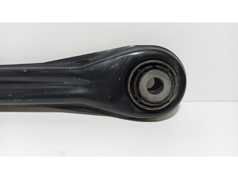 Recambio de brazo suspension inferior trasero izquierdo para volkswagen touareg (7la) 3.0 v6 tdi dpf referencia OEM IAM 7L050153