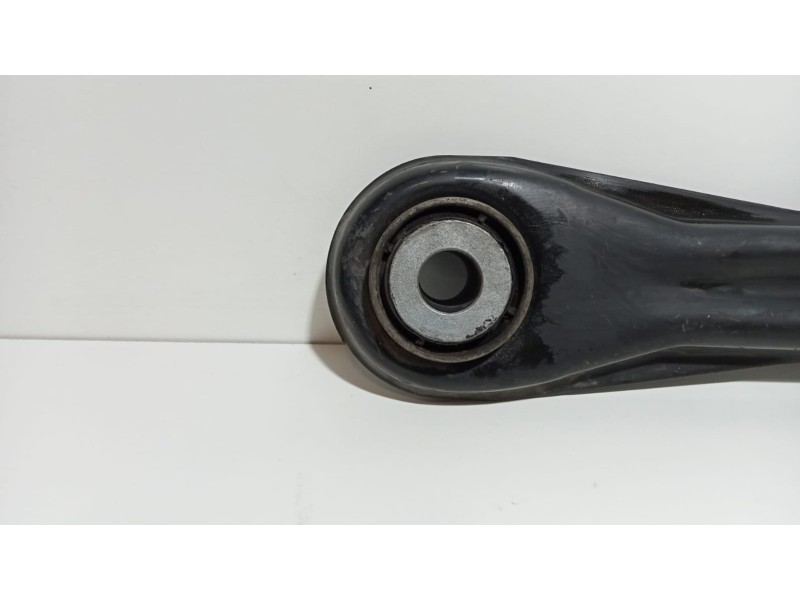 Recambio de brazo suspension inferior trasero izquierdo para volkswagen touareg (7la) 3.0 v6 tdi dpf referencia OEM IAM 7L050153