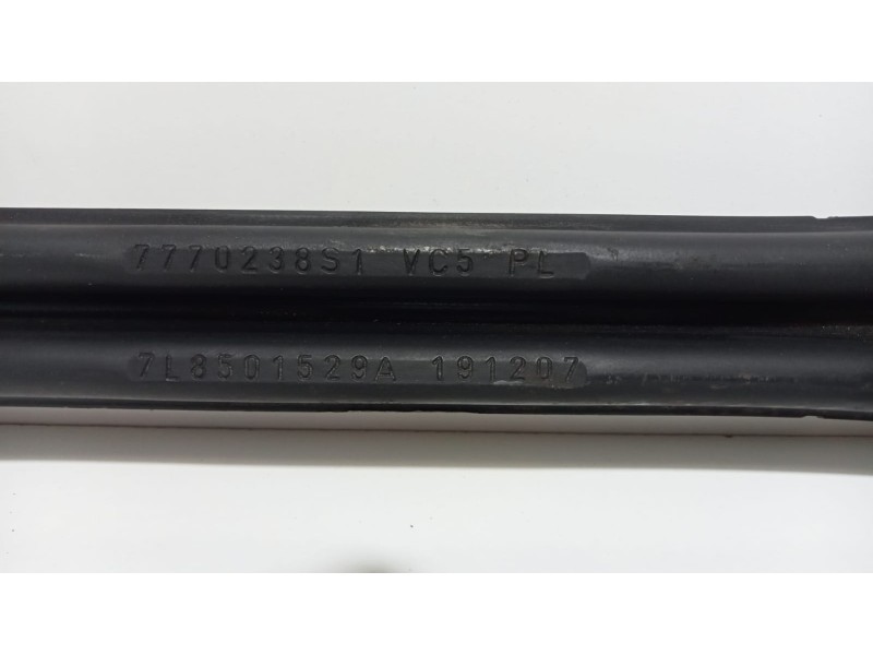 Recambio de tirante trasero derecho para volkswagen touareg (7la) 3.0 v6 tdi dpf referencia OEM IAM 7L8501529A 74455 