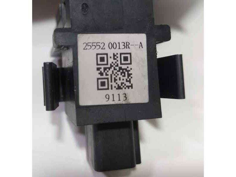 Recambio de mando volante para renault megane iii berlina 5 p expression referencia OEM IAM 255520013R 86422 