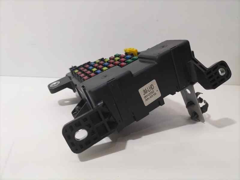 Recambio de caja reles / fusibles para hyundai tucson (jm) 2.0 crdi style referencia OEM IAM AK6510 81675 