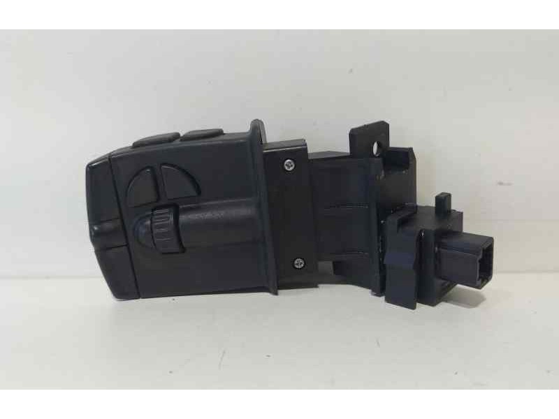 Recambio de mando volante para renault megane iii berlina 5 p expression referencia OEM IAM 255520013R 86422 