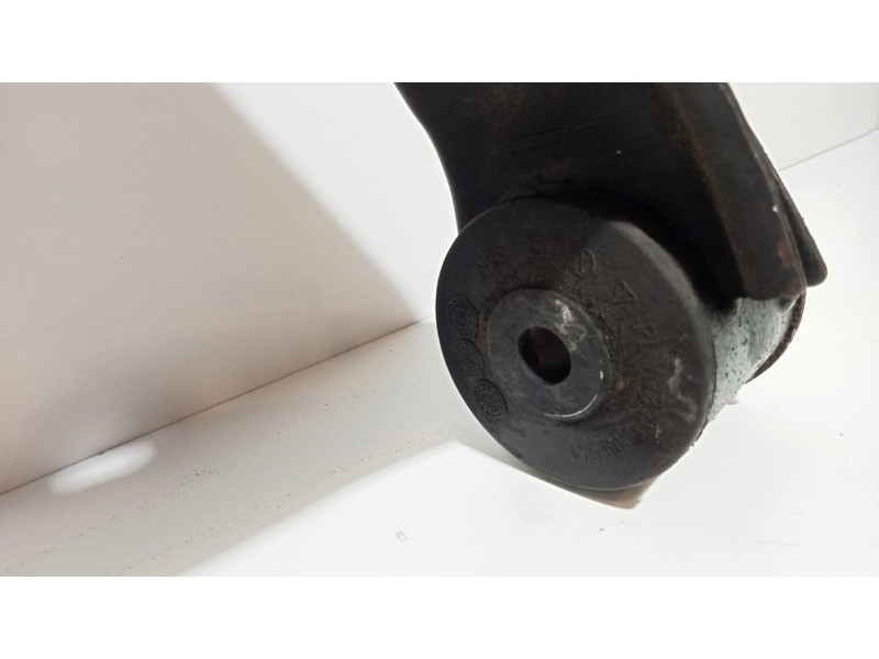 Recambio de brazo suspension inferior trasero derecho para volkswagen touareg (7la) 3.0 v6 tdi dpf referencia OEM IAM 7L0505352A