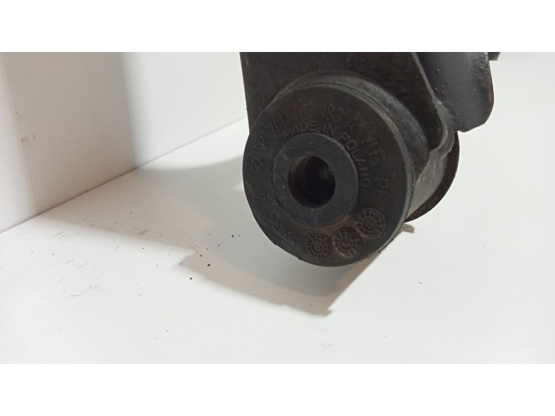 Recambio de brazo suspension inferior trasero derecho para volkswagen touareg (7la) 3.0 v6 tdi dpf referencia OEM IAM 7L0505352A