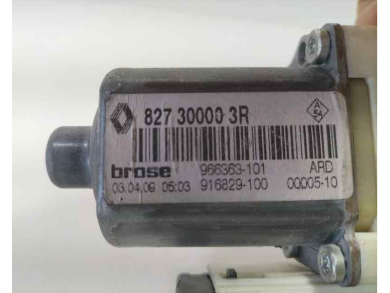 Recambio de motor elevalunas trasero derecho para renault megane iii berlina 5 p expression referencia OEM IAM 827300003R 86429 