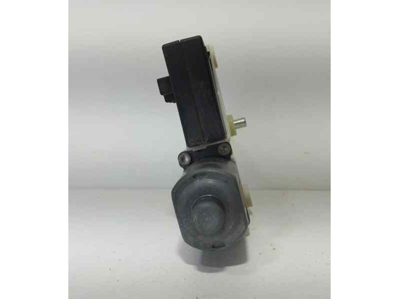 Recambio de motor elevalunas trasero derecho para renault megane iii berlina 5 p expression referencia OEM IAM 827300003R 86429 