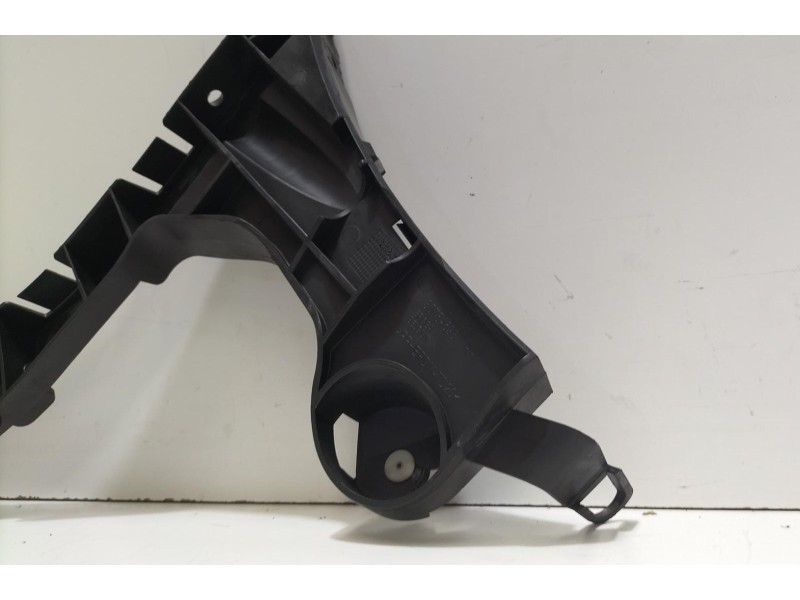 Recambio de molduras traseras para volvo xc60 2.4 diesel cat referencia OEM IAM 30764698 77142 