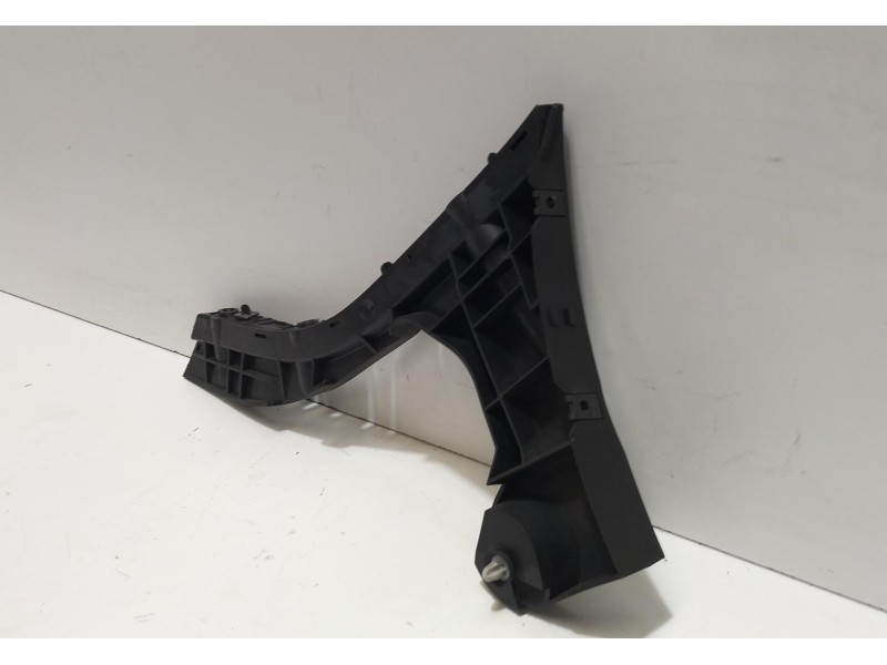 Recambio de molduras traseras para volvo xc60 2.4 diesel cat referencia OEM IAM 30764697 77143 