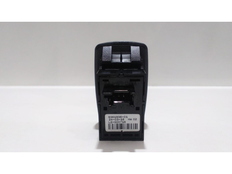 Recambio de mando elevalunas trasero derecho para bmw serie 3 touring (f31) 318d referencia OEM IAM 936193601 49088 