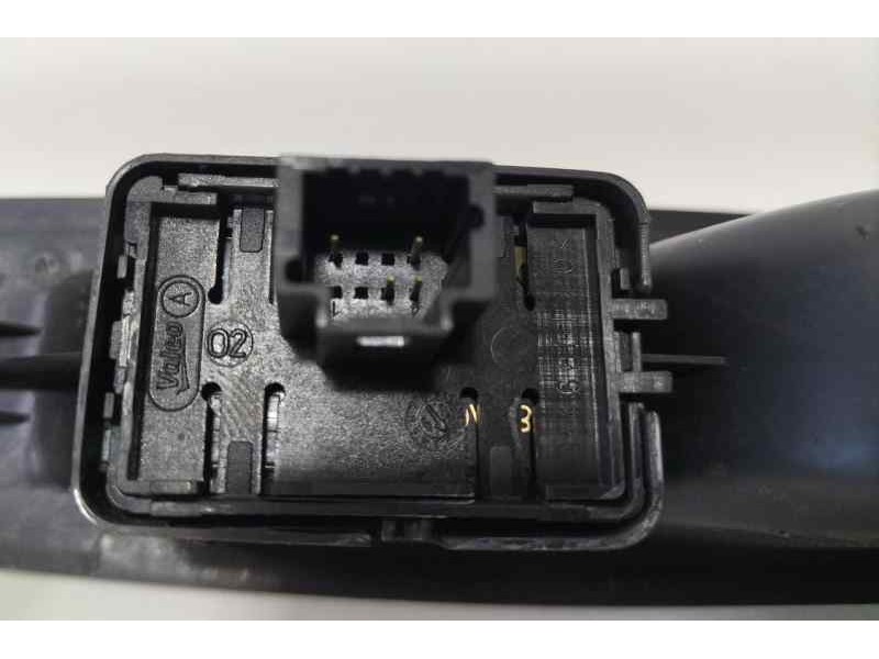Recambio de mando elevalunas trasero derecho para renault megane iii berlina 5 p expression referencia OEM IAM 829500004R 86439 