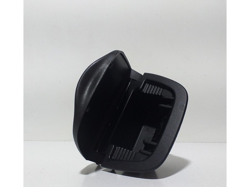 Recambio de cenicero para peugeot 206 cc cc referencia OEM IAM 9627639377 67674 