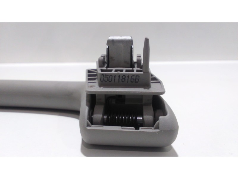 Recambio de maneta interior delantera derecha para bmw serie 3 touring (f31) 318d referencia OEM IAM 05011816B 49094 