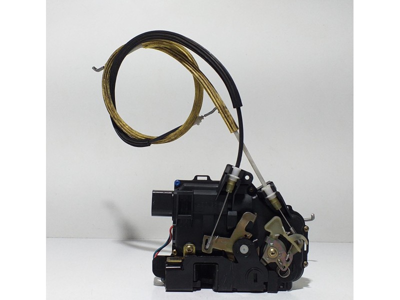 Recambio de cerradura puerta trasera derecha para audi a6 berlina (4b2) 2.5 tdi referencia OEM IAM 4B0839016B 67716 