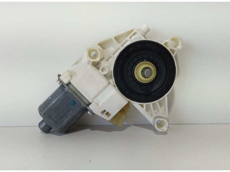 Recambio de motor elevalunas trasero derecho para mercedes-benz clase r (w251) 320 cdi l (251.122) referencia OEM IAM 0130822280