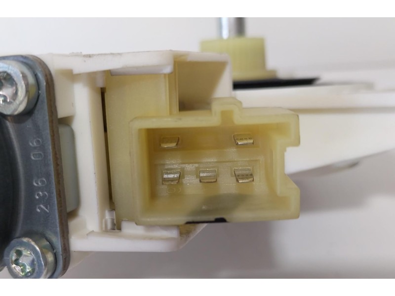 Recambio de motor elevalunas trasero derecho para mercedes-benz clase r (w251) 320 cdi l (251.122) referencia OEM IAM 0130822280