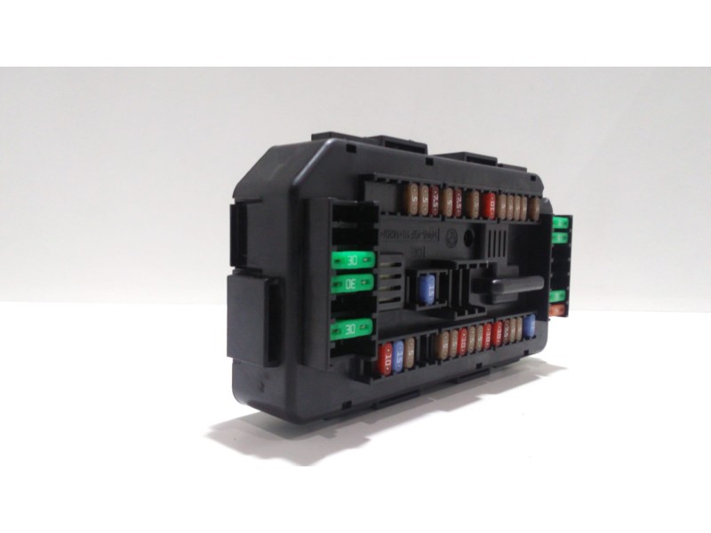 Recambio de caja reles / fusibles para bmw serie 3 touring (f31) 318d referencia OEM IAM 61149389068 49122 