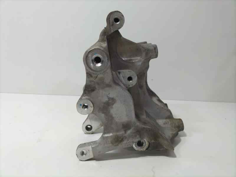 Recambio de soporte alternador para hyundai tucson (jm) 2.0 crdi style referencia OEM IAM D4EA 81732 