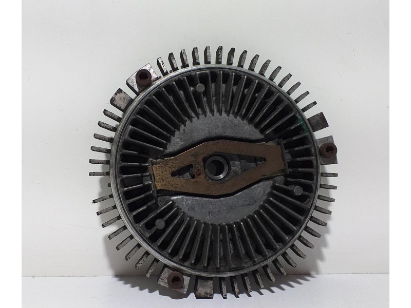 Recambio de maza embrague viscoso para mercedes-benz sprinter 02.00  caja cerrada 313 cdi (903.661-662) referencia OEM IAM A0002