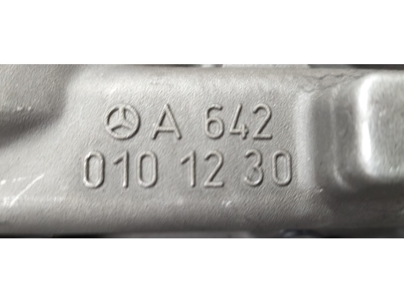 Recambio de tapa balancines para mercedes-benz clase r (w251) 320 cdi l (251.122) referencia OEM IAM A6420101230 77284 