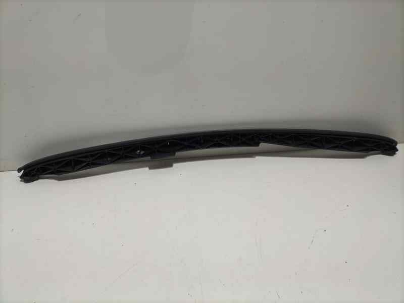 Recambio de molduras delanteras para peugeot 307 break / sw (s1) 2.0 hdi cat referencia OEM IAM 9647652080 81773 