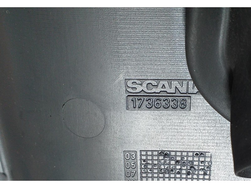 Recambio de salpicadero para scania serie p/g/r (l-clase) fg r620 (4x2) largo cr 19 topline referencia OEM IAM 1736338 67782 