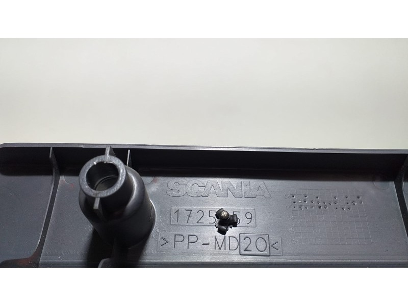 Recambio de parasol izquierdo para scania serie p/g/r (l-clase) fg r620 (4x2) largo cr 19 topline referencia OEM IAM 2245242 677