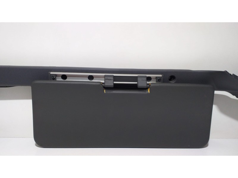 Recambio de parasol izquierdo para scania serie p/g/r (l-clase) fg r620 (4x2) largo cr 19 topline referencia OEM IAM 2245242 677