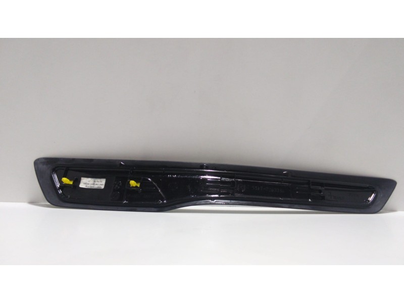 Recambio de molduras traseras para bmw serie 3 touring (f31) 318d referencia OEM IAM 51477263314 49194 