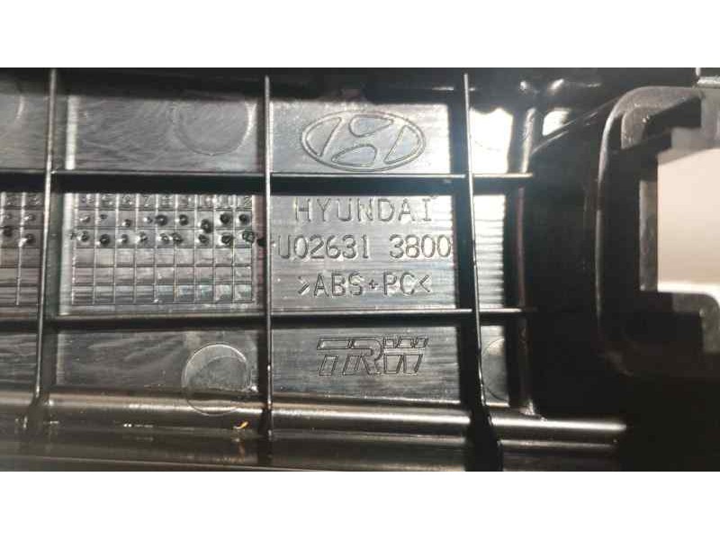 Recambio de molduras delanteras para hyundai tucson (jm) 2.0 crdi style referencia OEM IAM UO26313800 81627 