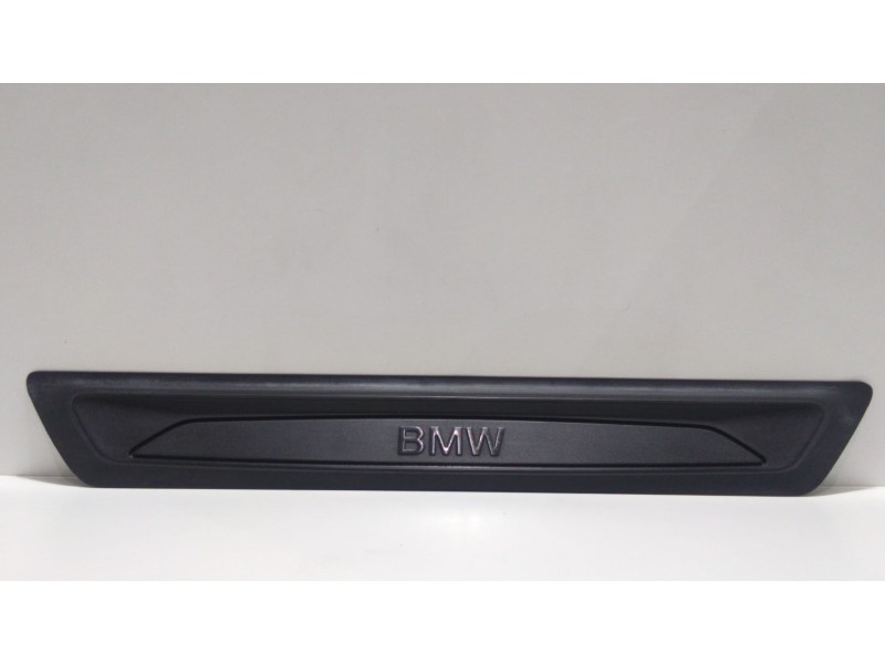 Recambio de molduras delanteras para bmw serie 3 touring (f31) 318d referencia OEM IAM 51477263315 49195 