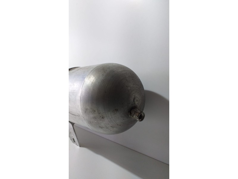 Recambio de acumulador central amortiguacion para land rover range rover sport autobiography hybrid referencia OEM IAM DPLA5B709